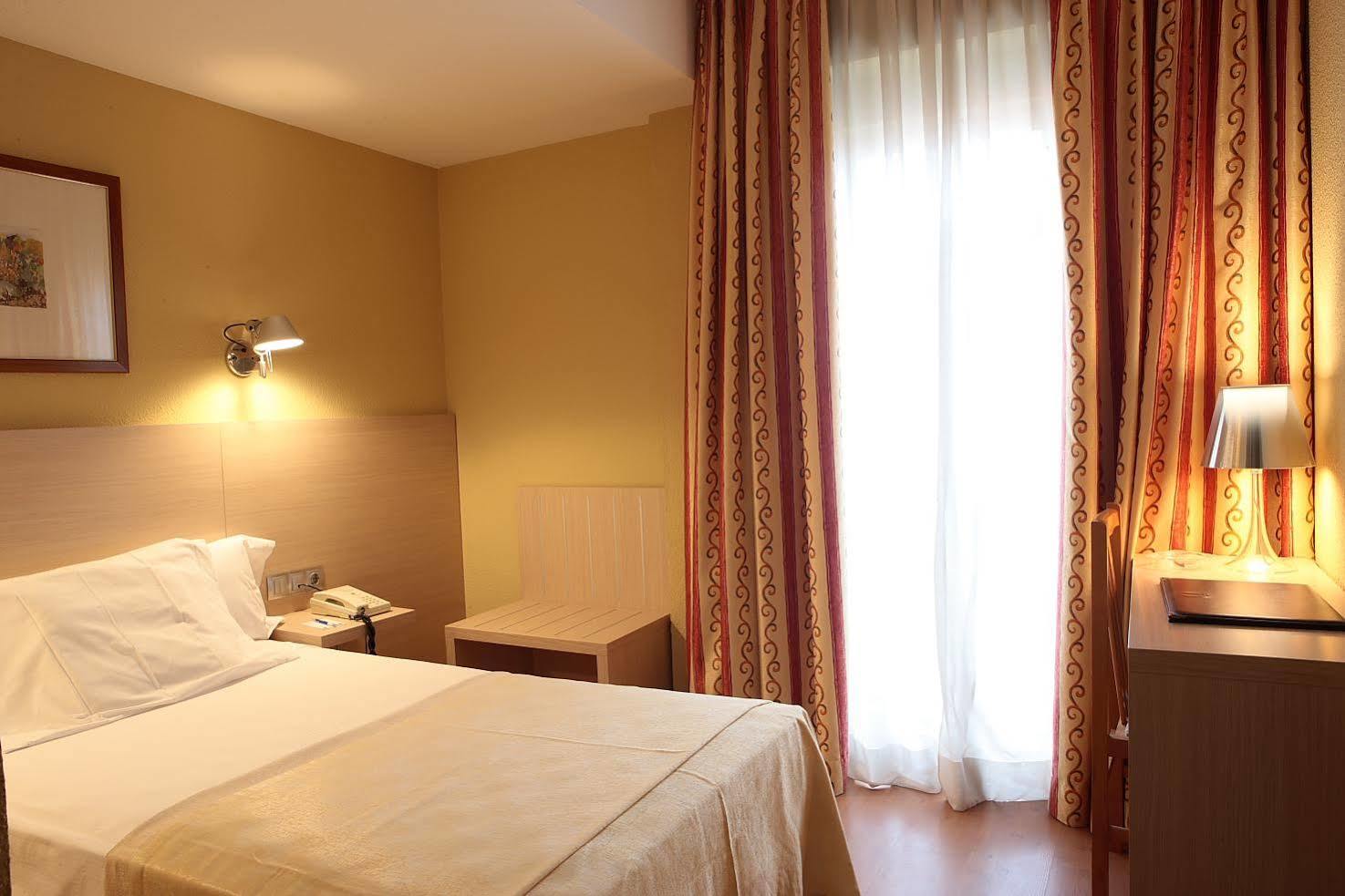 Hotel Burlada Hotel 2*